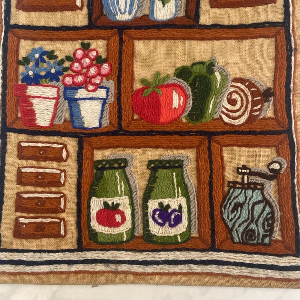 Vintage Hand Embroidered Art Work 80's Embroidery Kitchen Scene Fabric Home - Picture 4 of 6